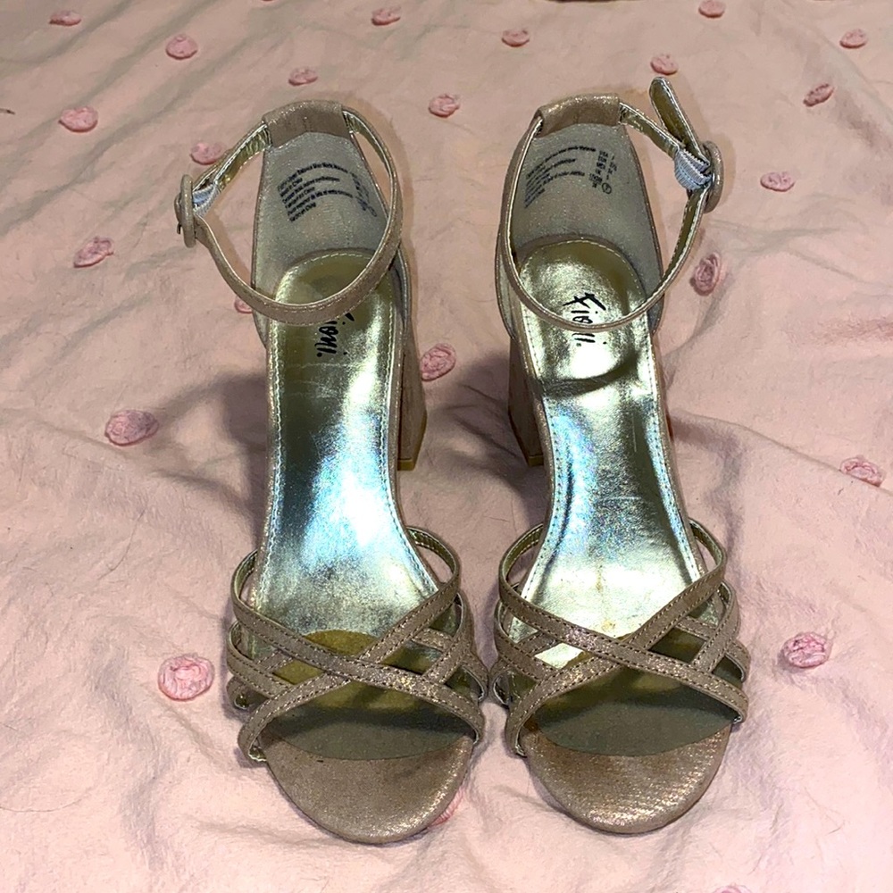Fiona Heels Size 7